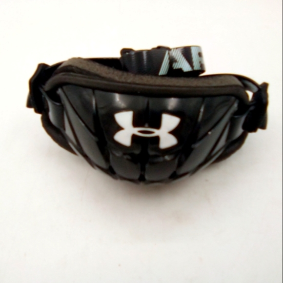 Under Armor Men's Spotlight Chin Strap. - Picture 1 of 2